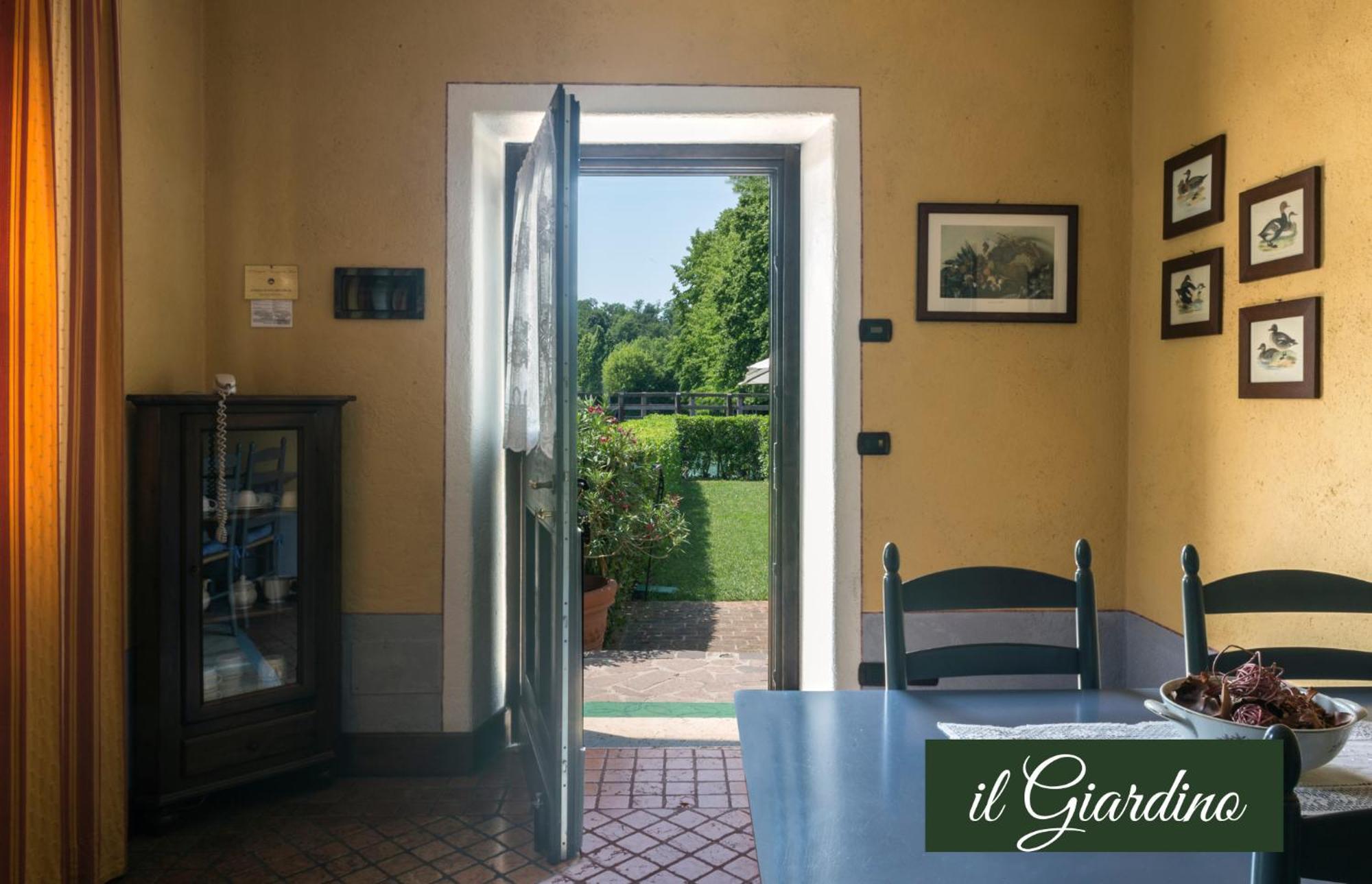 Il Borghetto Vacanze Nei Mulini Valeggio sul Mincio Bilik gambar